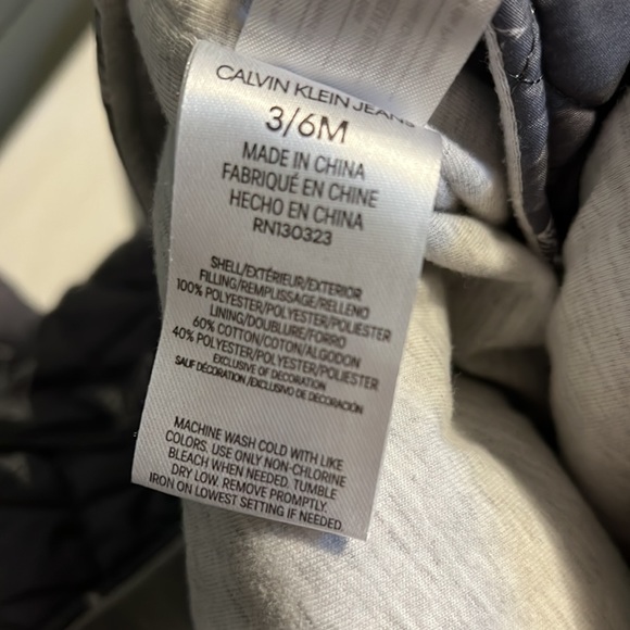 Calvin Klein Jeans footed snowsuit 3/6M - Picture 7 of 7